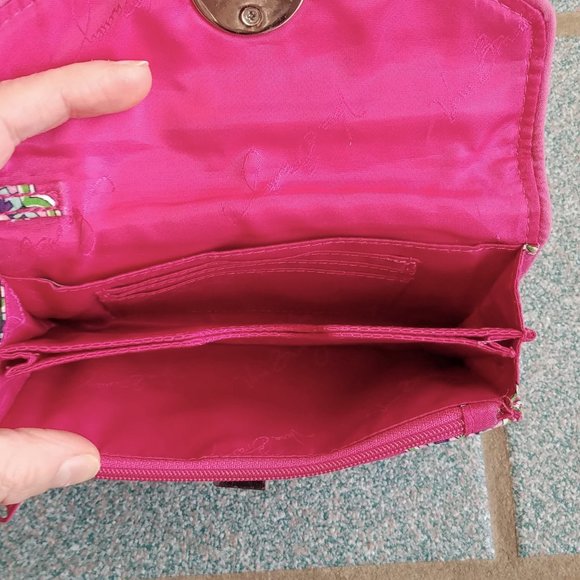 Vera Bradley Your Turn Pink Swirls Quilted Turn Lock Wristlet Wallet - Picture 15 of 16